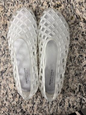 Project Cloud Women's White Lattice Jelly Ballet Flats